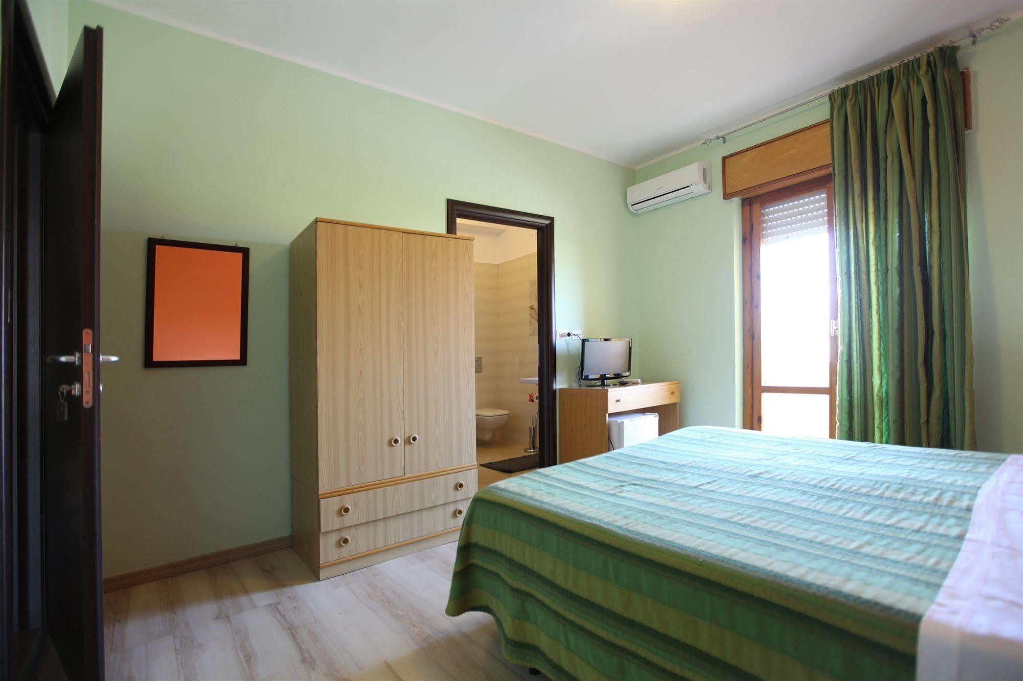 Hotel Cliche San Lucido Kültér fotó