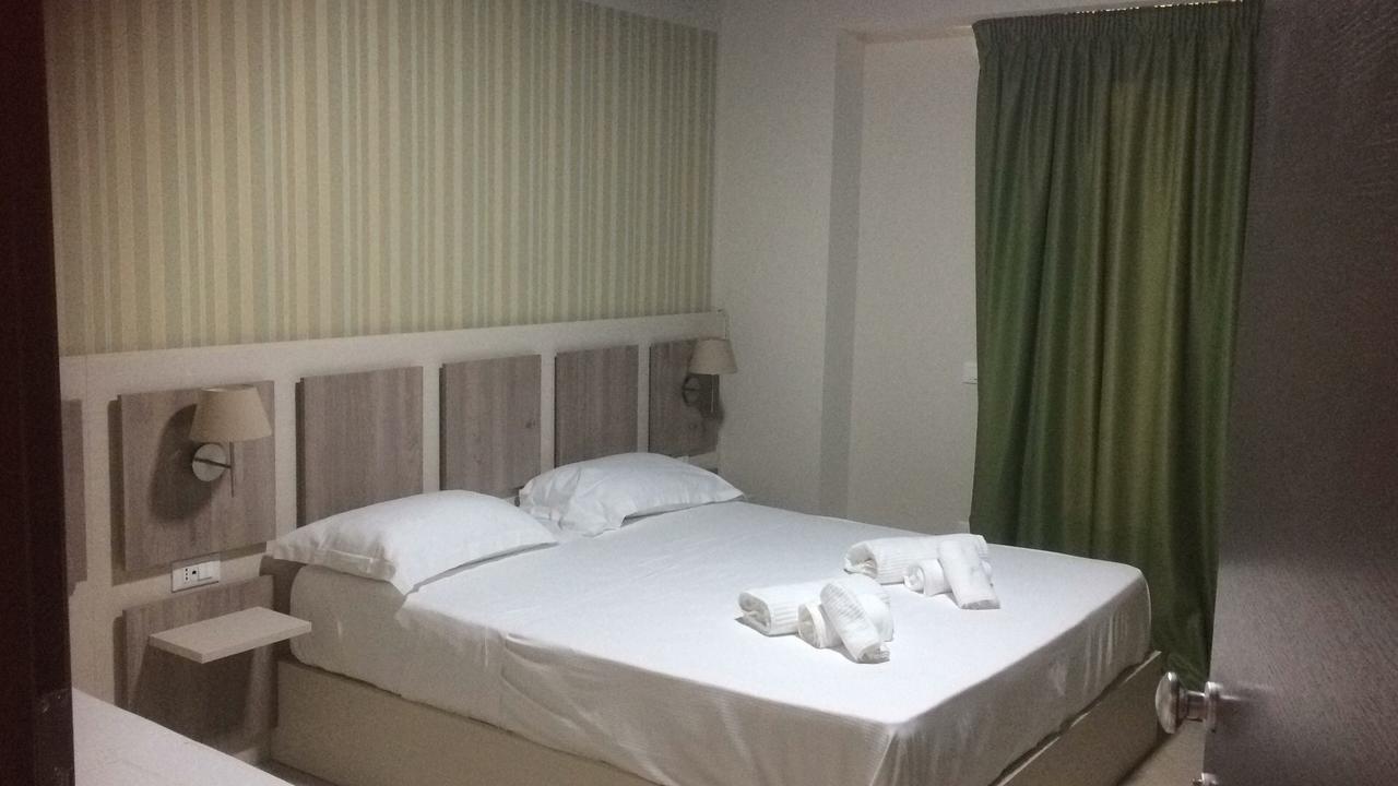 Hotel Cliche San Lucido Kültér fotó