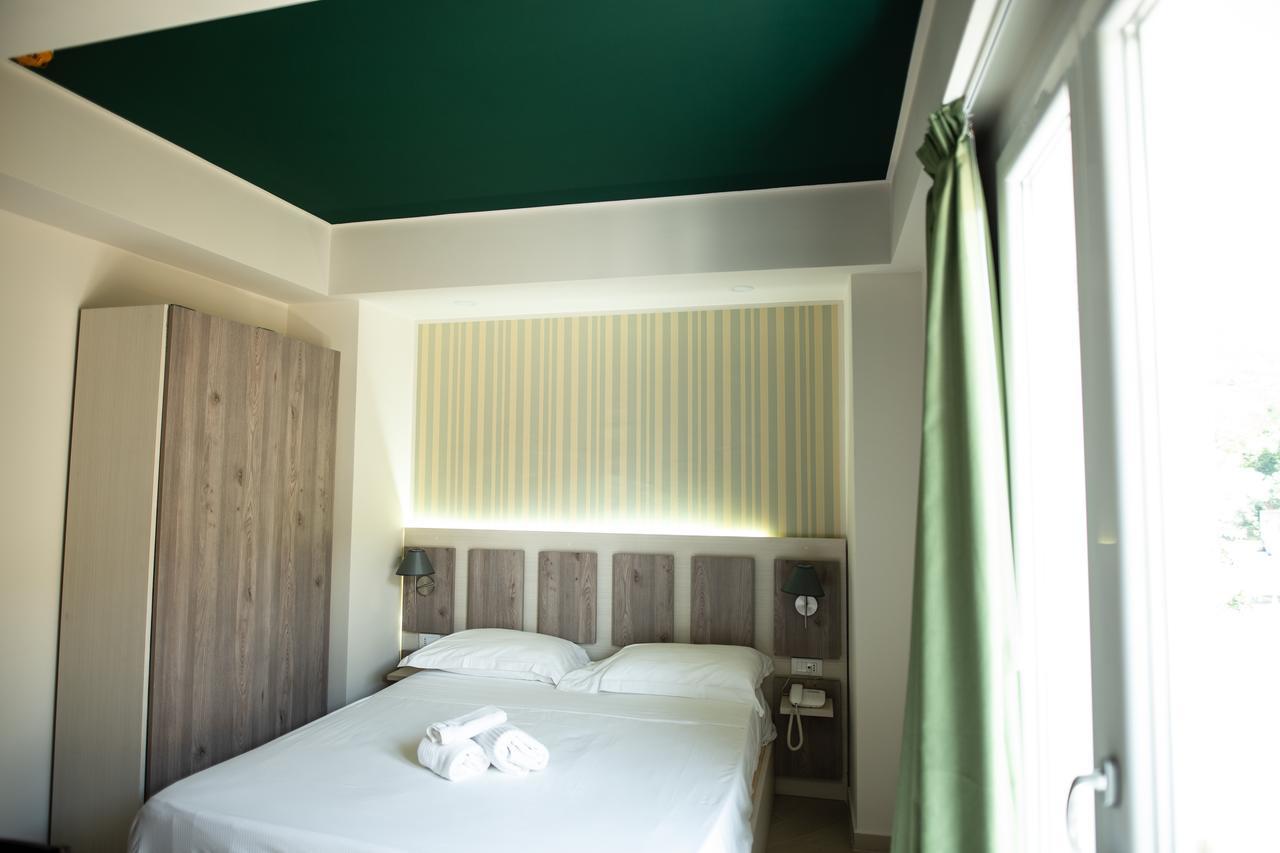 Hotel Cliche San Lucido Kültér fotó